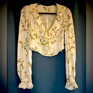 Divine Heritage Floral Print V-Neck Crop Top – NWOT – Size XS
